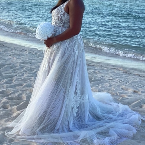 Galina Signature the dress is made from soft tulle fabric, and sequence. - Picture 6 of 7